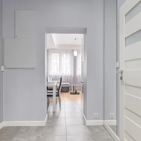Nowy Swiat 41a By Nyx B * Warsaw
